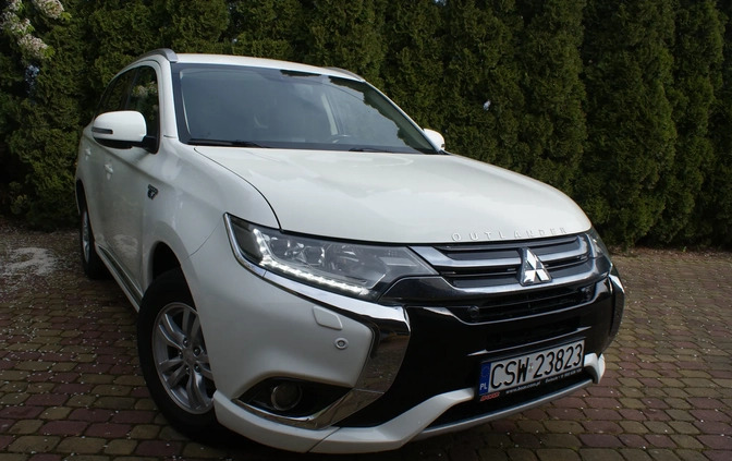 Mitsubishi Outlander cena 66950 przebieg: 255000, rok produkcji 2017 z Wieliczka małe 232